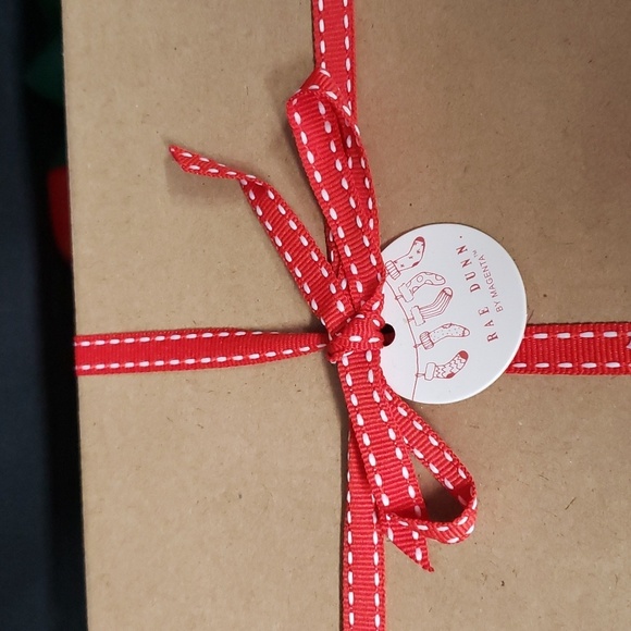 Rae Dunn NWT Cocoa Pot and Stacking Mugs Holiday Gift Set - Picture 5 of 6